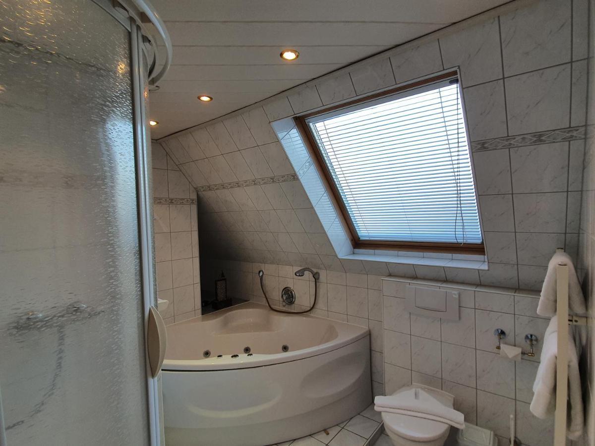 Hotel Pension Loose Borkum Bagian luar foto