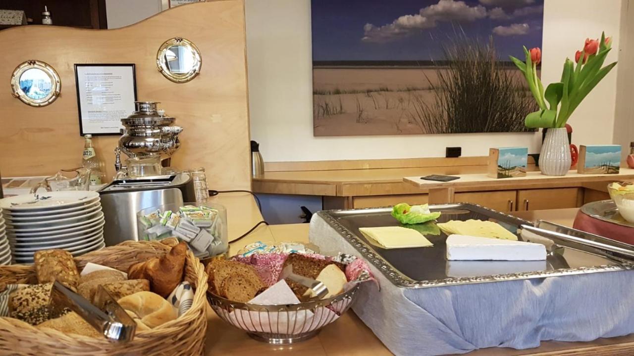 Hotel Pension Loose Borkum Bagian luar foto