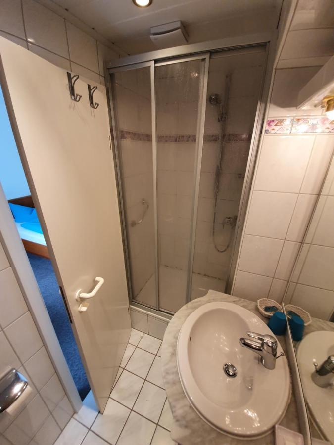 Hotel Pension Loose Borkum Bagian luar foto
