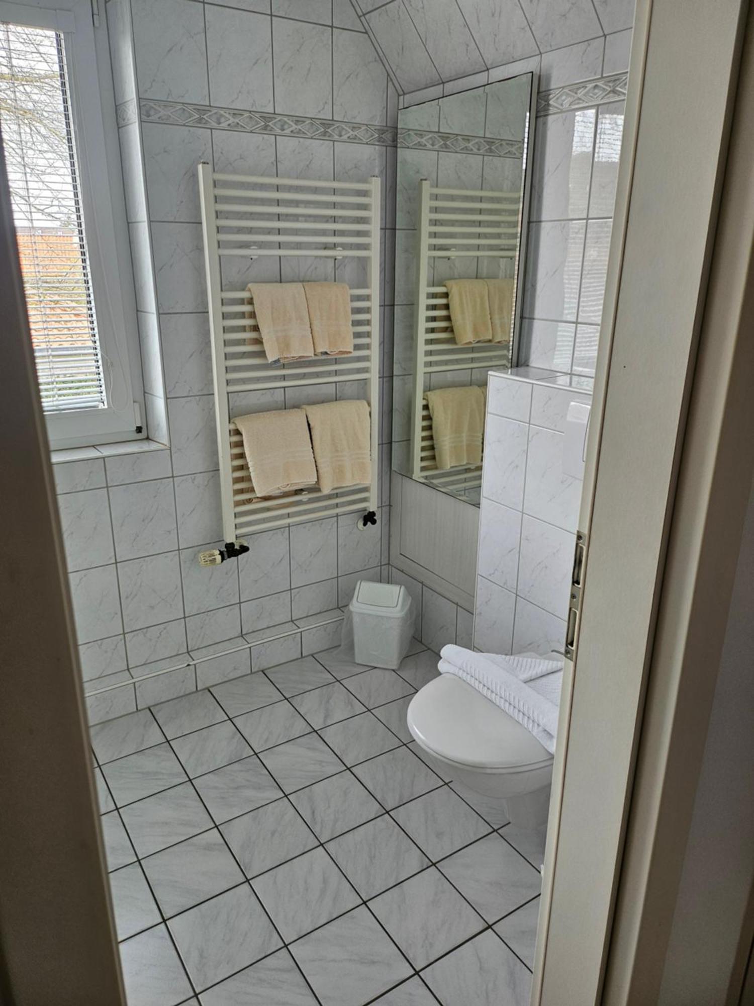 Hotel Pension Loose Borkum Bagian luar foto