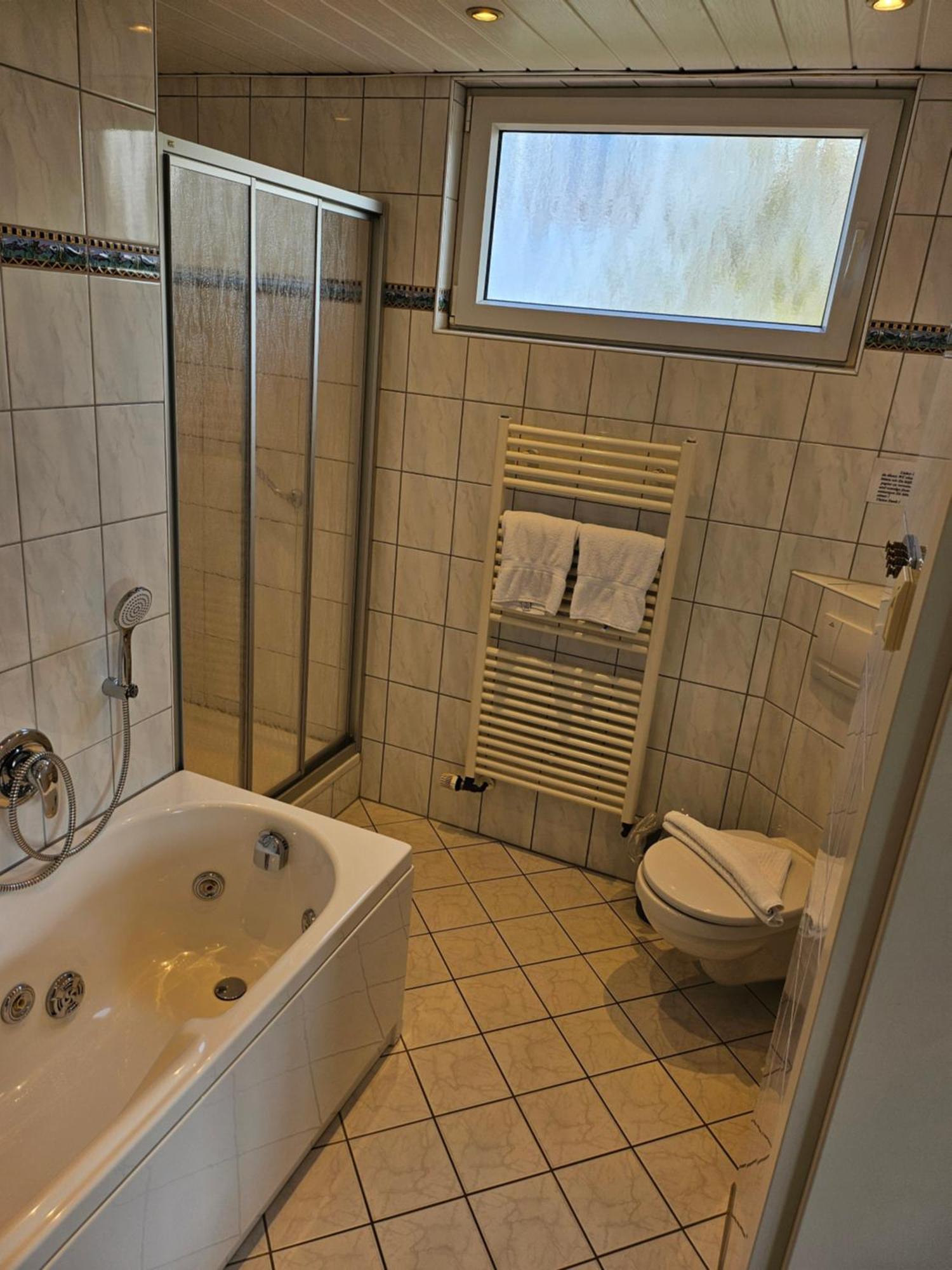 Hotel Pension Loose Borkum Bagian luar foto